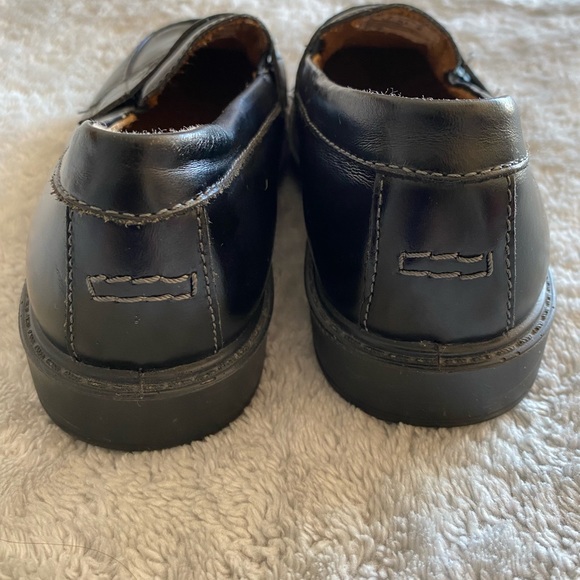 Hush Puppies size 2 black leather penny loafers - Picture 6 of 7